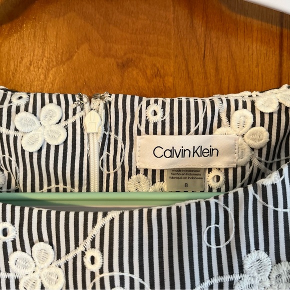 Calvin Klein black and white striped seersucker sleeveless dress. - Picture 4 of 4